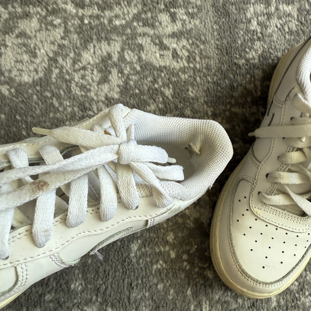 Nike White Air Force 1 Sneakers Size 4.5 Y - Picture 8 of 9